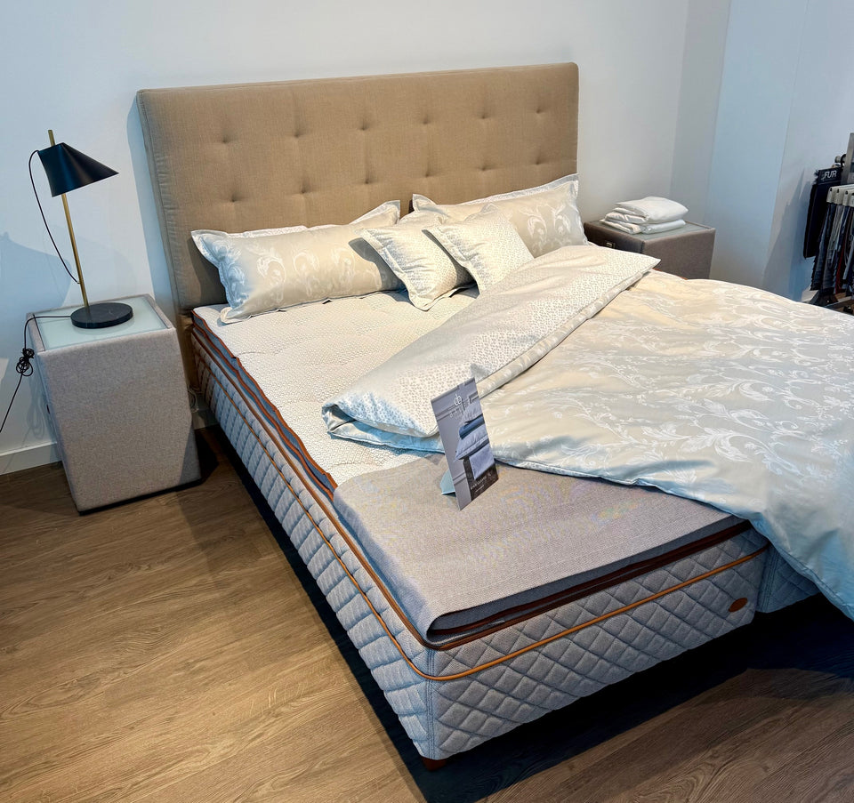 Ausstellungsbett DUX 3003, Standort Hamburg